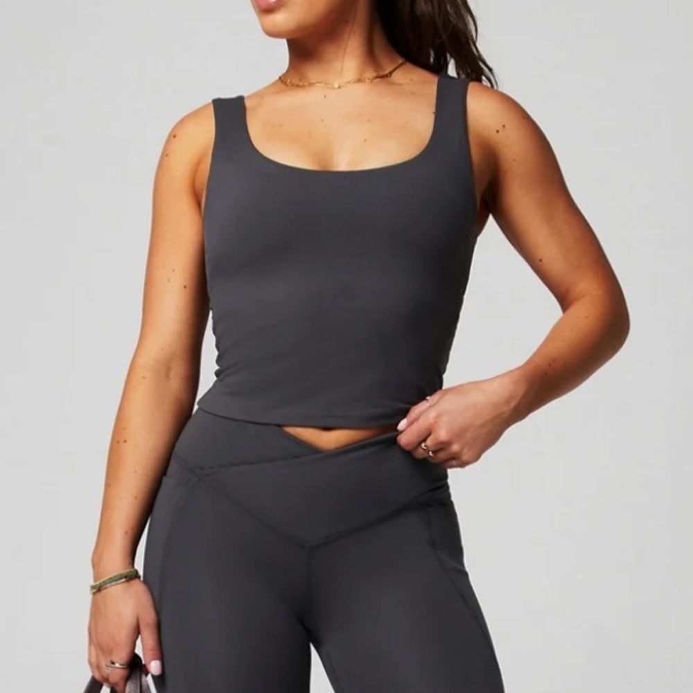 NEW FABLETICS Oasis Twist Built-In Bra Tank midnight Size: M